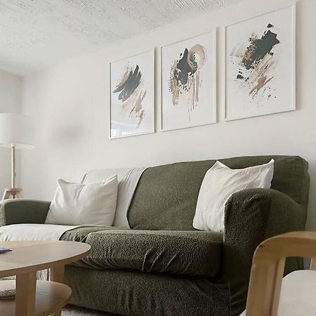 Private Guest House - Double Bedroom, En-Suite And Workspace With Private Entrance, First Floor With No Lift And No Full Kitchen เลสเตอร์ ภายนอก รูปภาพ